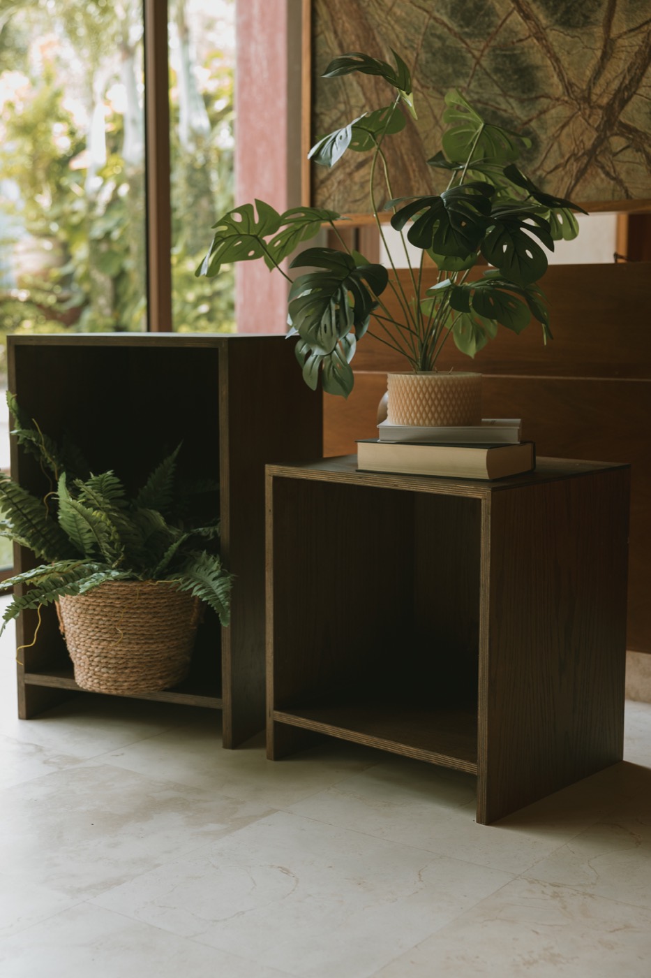 Módulos de distintas alturas con plantas